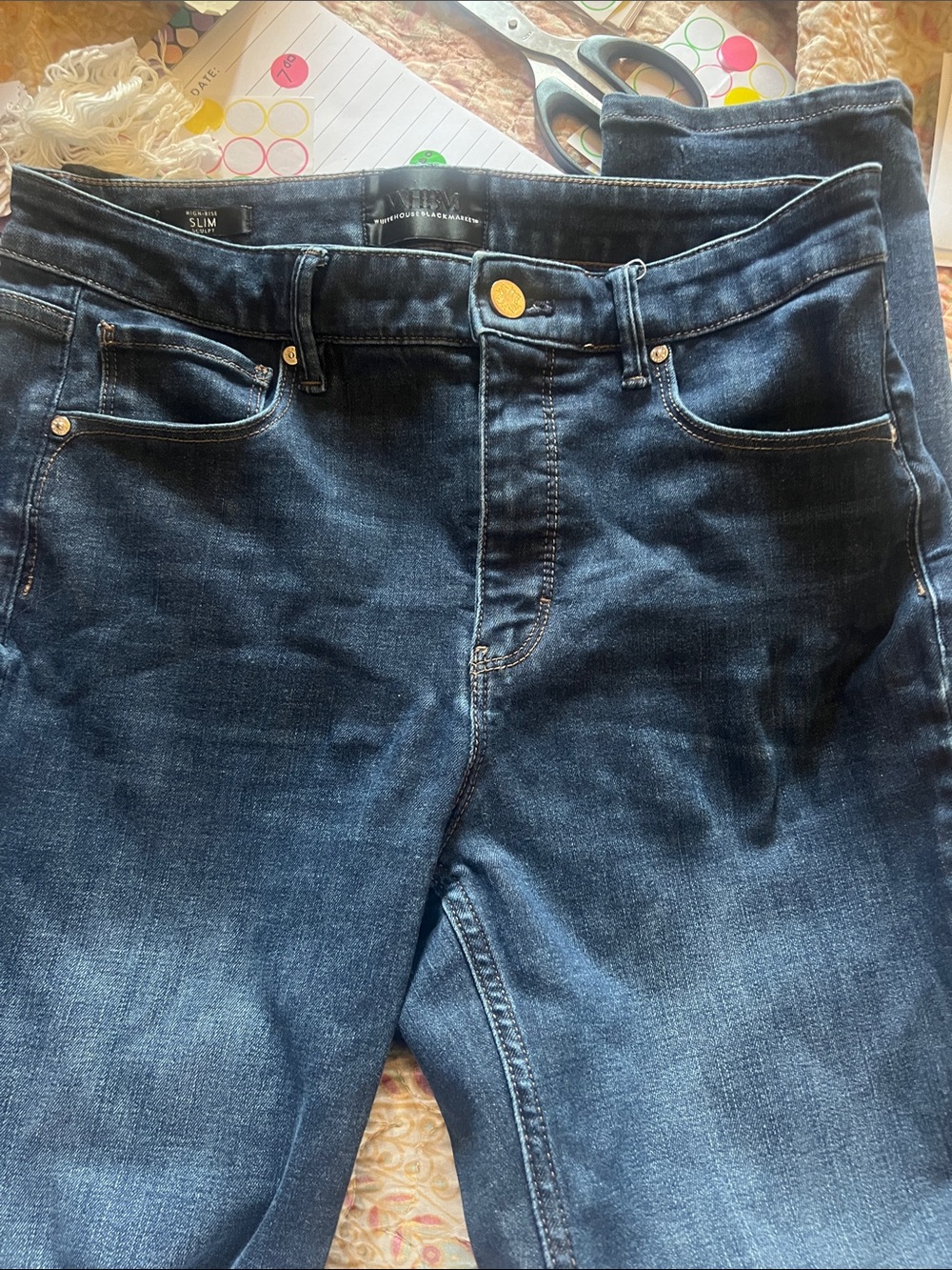 White House Black Market Slim Dark Wash Skinny Jeans